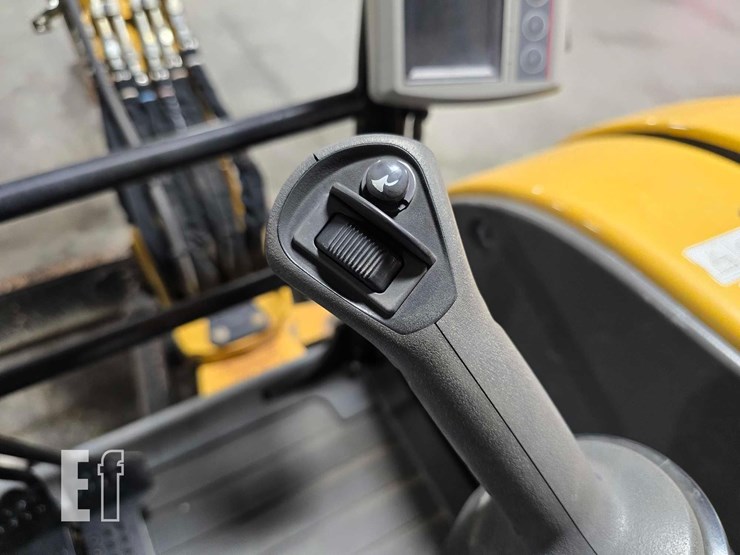 2021-caterpillar-303.5e2-cr-image-21