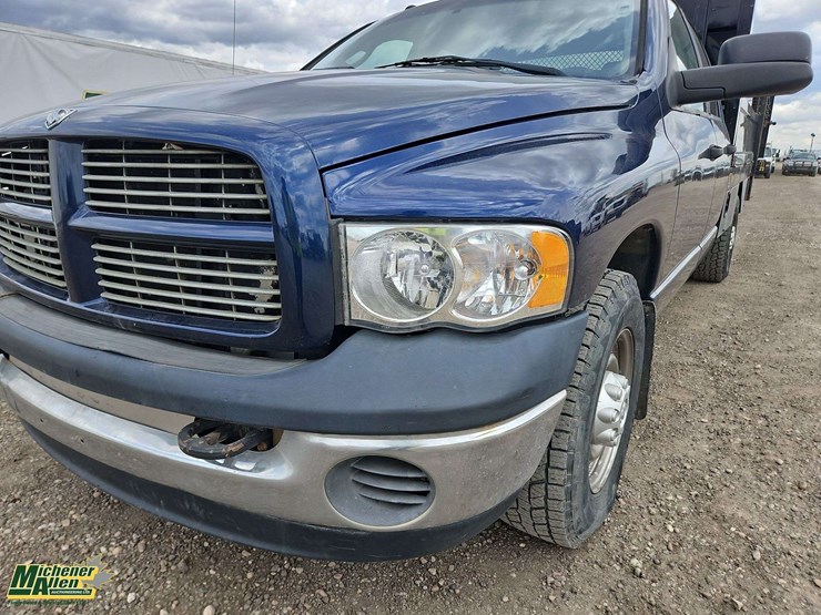 2004-dodge-ram-2500-image-39