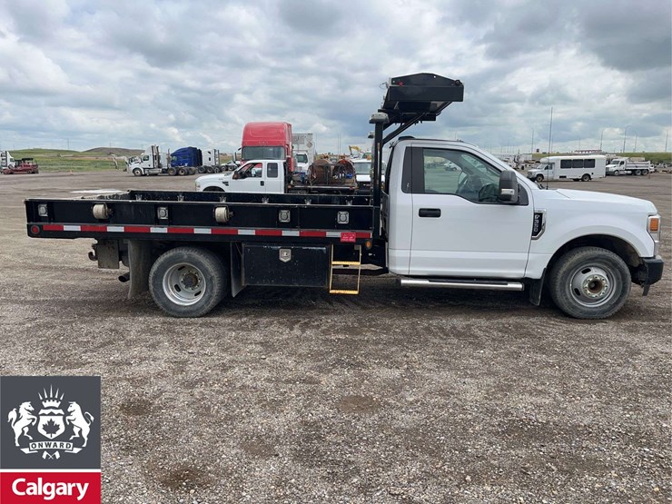 2020-ford-f350-image-8