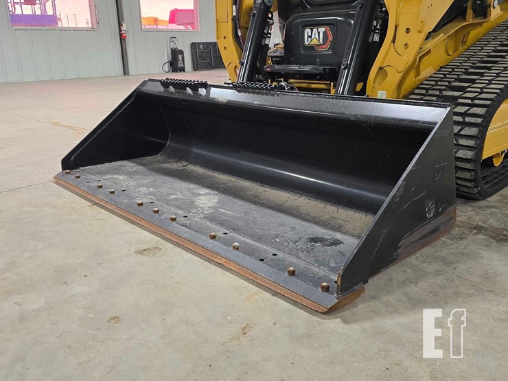 2025-caterpillar-255-image-9