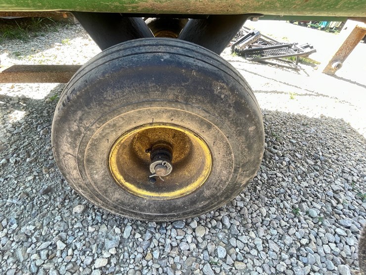 john-deere-10-image-8