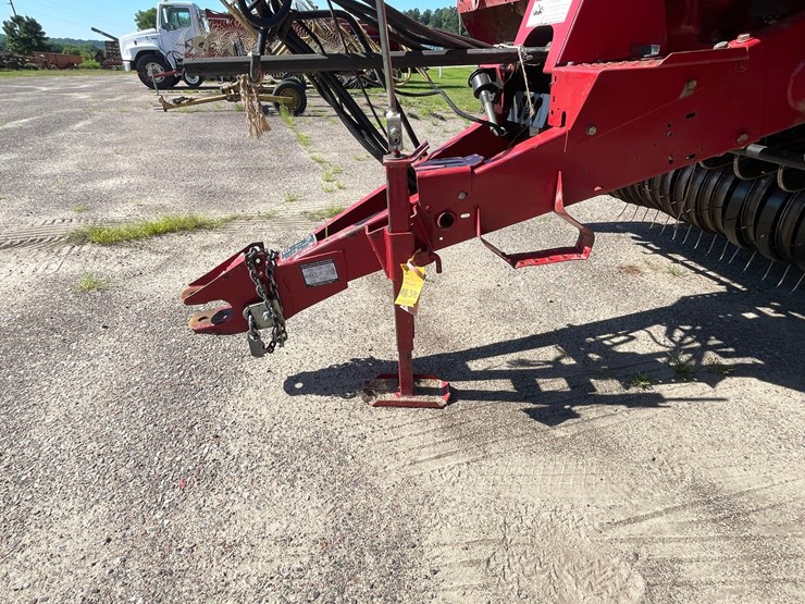 case-ih-rbx561-image-17