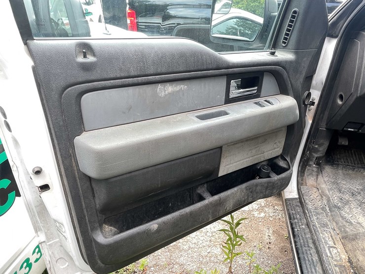 2014-ford-f150-xl-image-43
