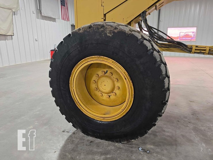 2006-caterpillar-140h-image-27