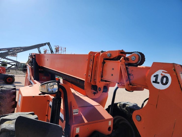 2007-jlg-10054-image-26