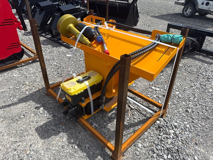 #2001-•-unused-future-sd680-skid-steer-pile-hammer-adzc680260581-inv#48824-image-3
