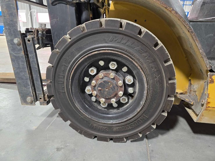 2020-caterpillar-gp25n-image-22
