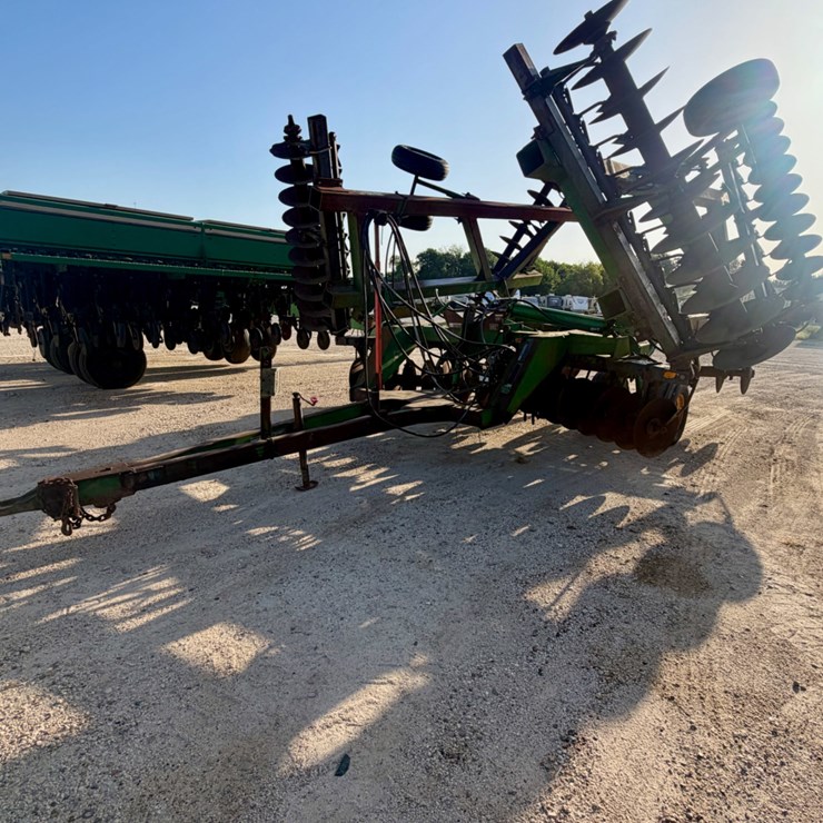 JOHN DEERE 630