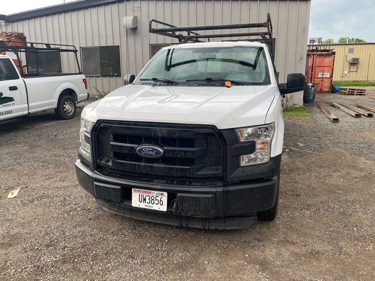 2017-ford-f150-xl-image-2