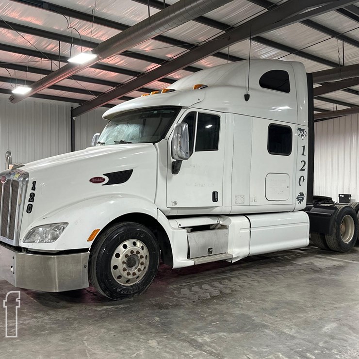 2012 PETERBILT 587