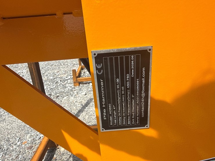 #2001-•-unused-future-sd680-skid-steer-pile-hammer-adzc680260581-inv#48824-image-8