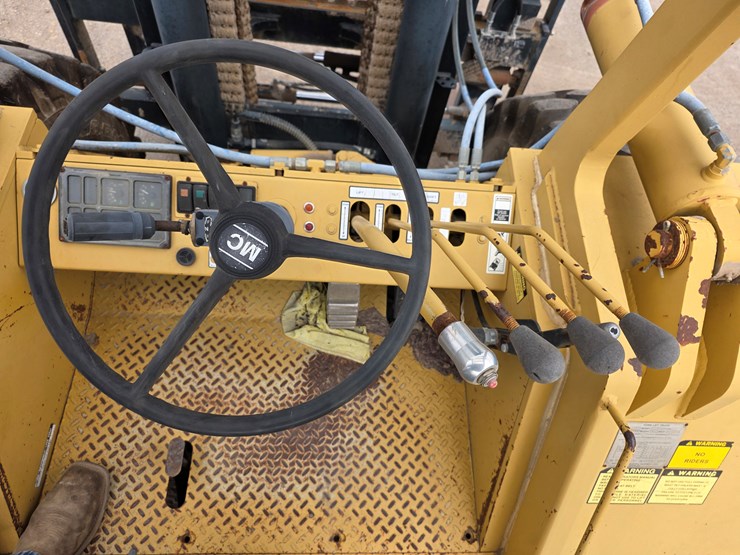 2013-caterpillar-c4.4-image-12
