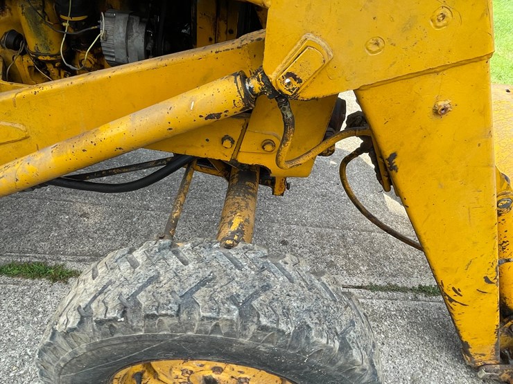 john-deere-440-image-22