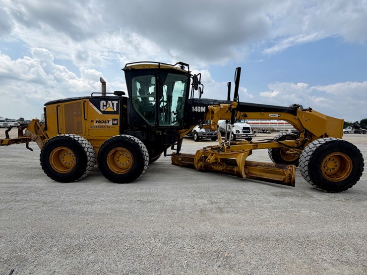 2008-caterpillar-140m-image-4