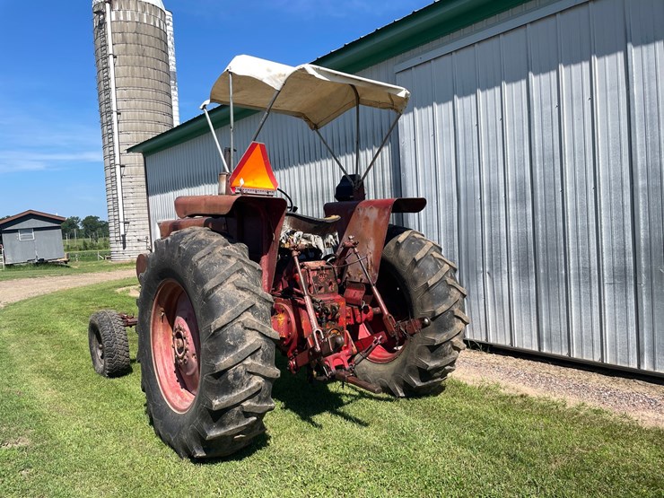 #1020-•-farmall-656-gas-tractor-(augusta,-wi)-image-5