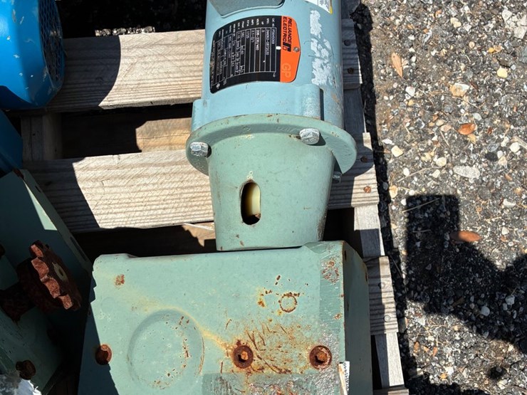 #9934-•-electric-motors-and-gear-boxes-image-2