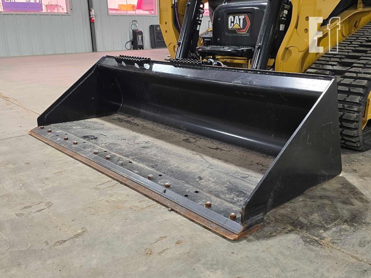 2025-caterpillar-255-image-9