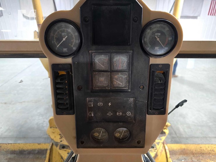 1996-caterpillar-140h-image-20