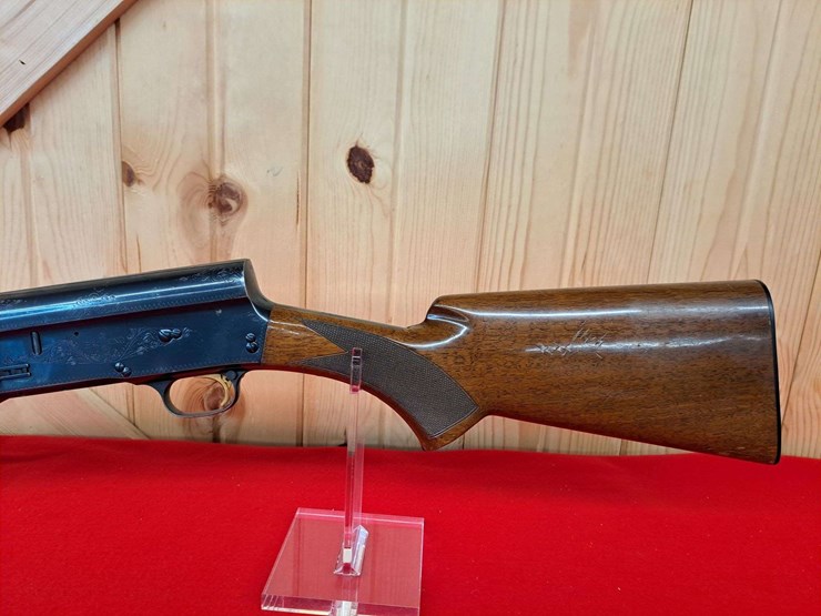 browning-a5-light-twelve-12-gauge-semiauto-shotgun-image-4