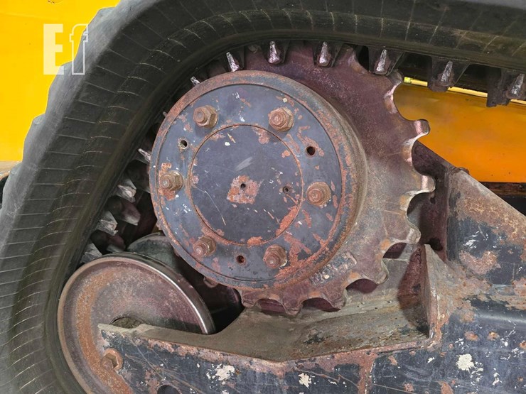 2021-jcb-3ts-8t-image-30