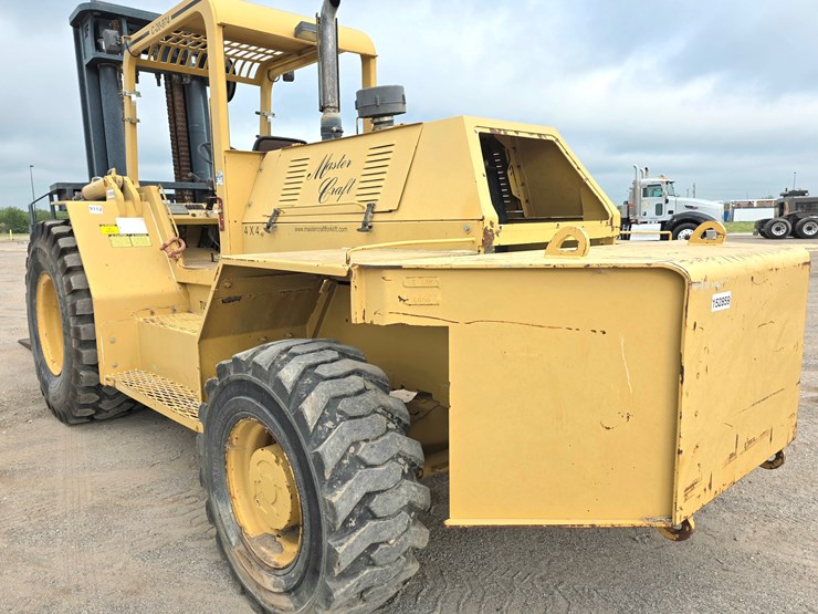2013-caterpillar-c4.4-image-7