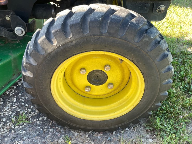 john-deere-4010-image-22