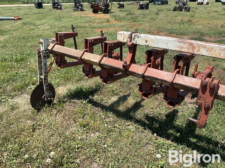 lilliston-rolling-cultivator-image-11