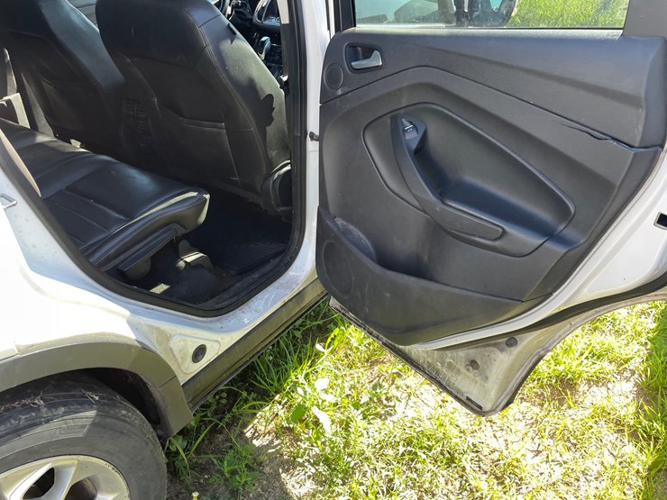 2014-ford-escape-titanium-image-59