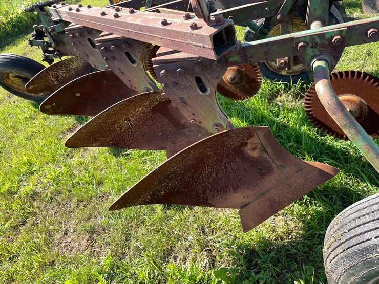 #2095-•-john-deere-620a-plow-image-11