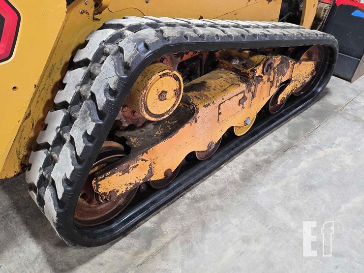 2022-caterpillar-259d3-image-37