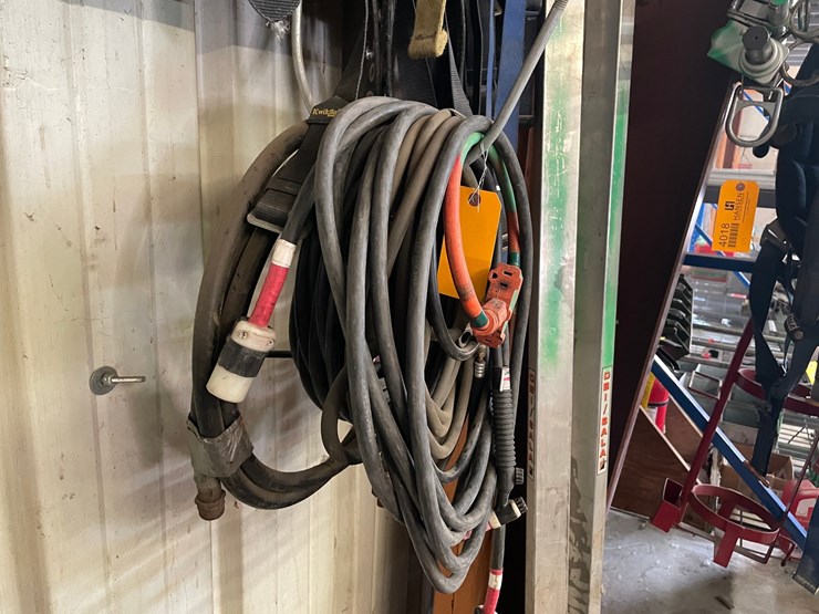 #4015-•-heavy-gauge-extension-cord-image-3