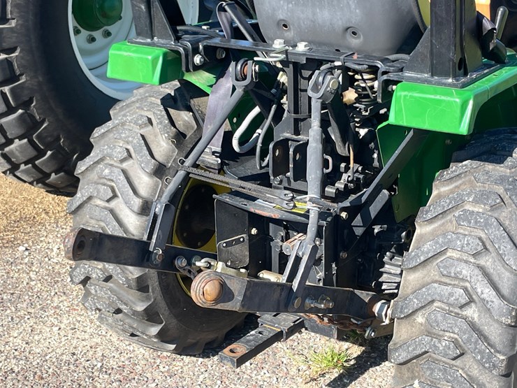 john-deere-4010-image-35