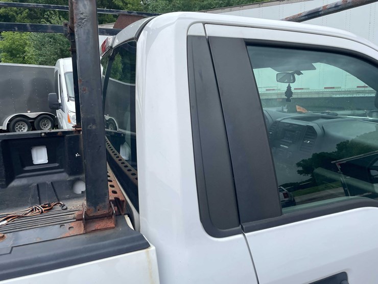 2016-ford-f150-image-21