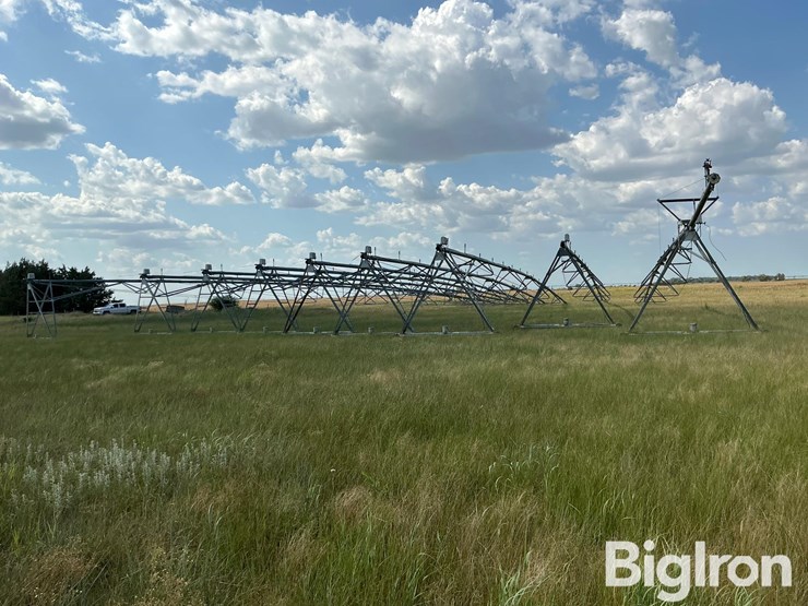 valley-8000-9-tower-pivot-image-2