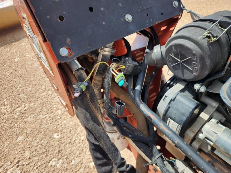 2011-ditch-witch-rt12-image-14