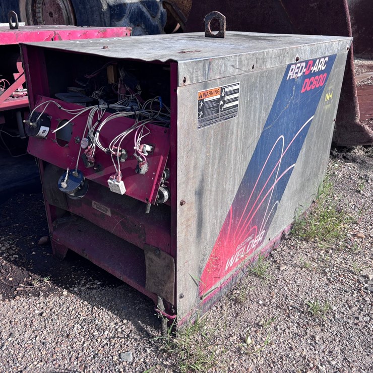 #39078 • LINCOLN ELECTRIC RED-D-ARC DC-600 WELDING MACHINE | FOR PARTS/REPAIRS