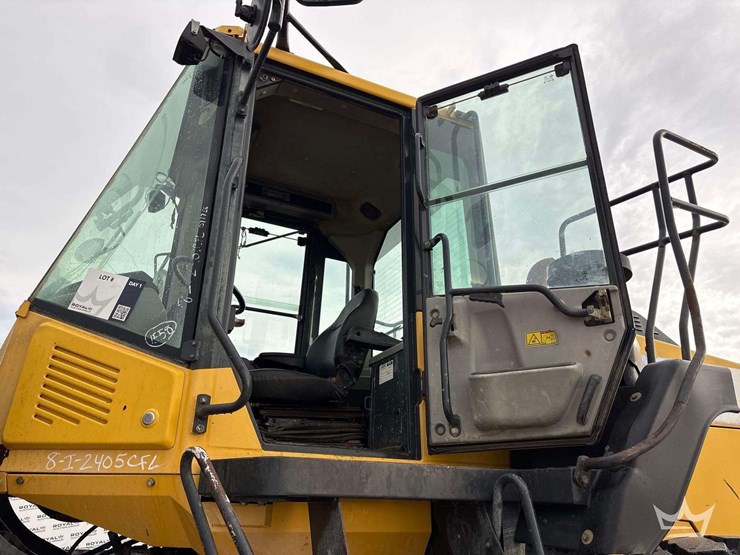 komatsu-wa380-8-image-24