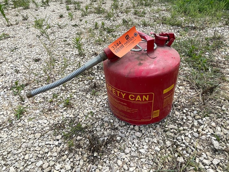 #3344-•-eagle-metal-gas-can-image-1