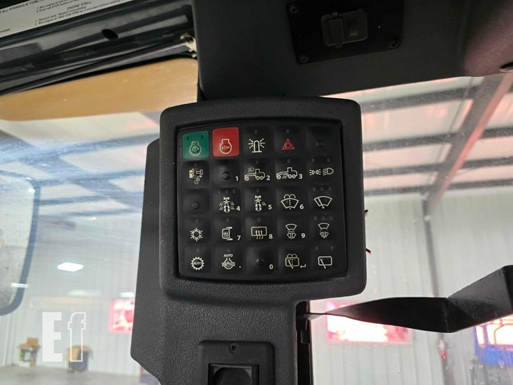 2016-deere-670g-image-22