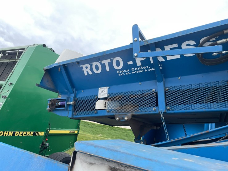 #1005-•-2008-9'-roto-press-bagger-image-31