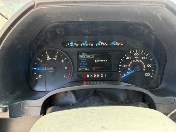 2017-ford-f150-image-25