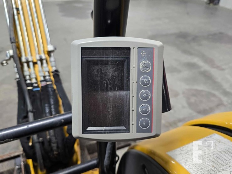 2019-caterpillar-303.5e2-cr-image-23