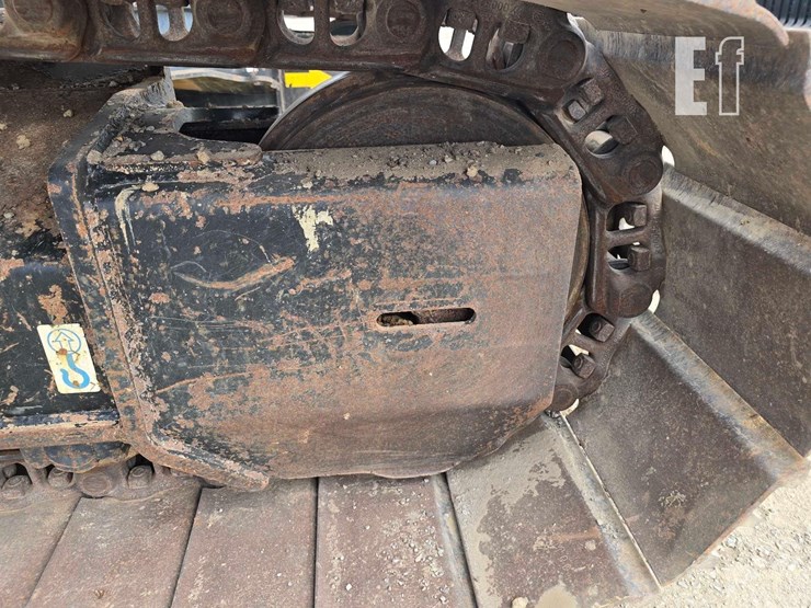 2018-deere-245g-lc-image-34