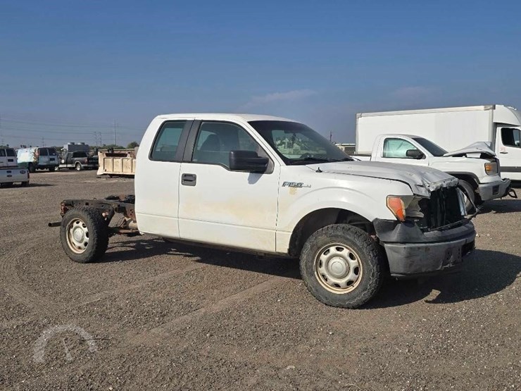 2010-ford-f150-xl-image-2