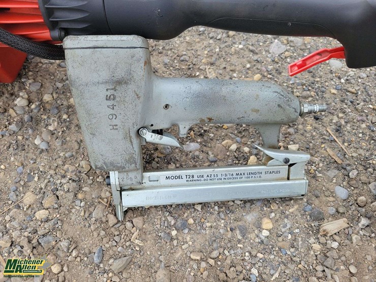 weed-trimmer-and-2-stapler-guns-image-6