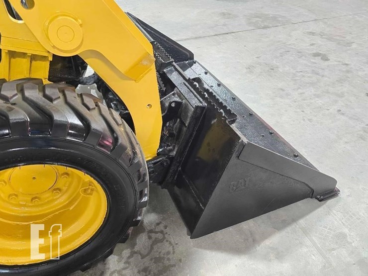 2018-caterpillar-226d-image-11