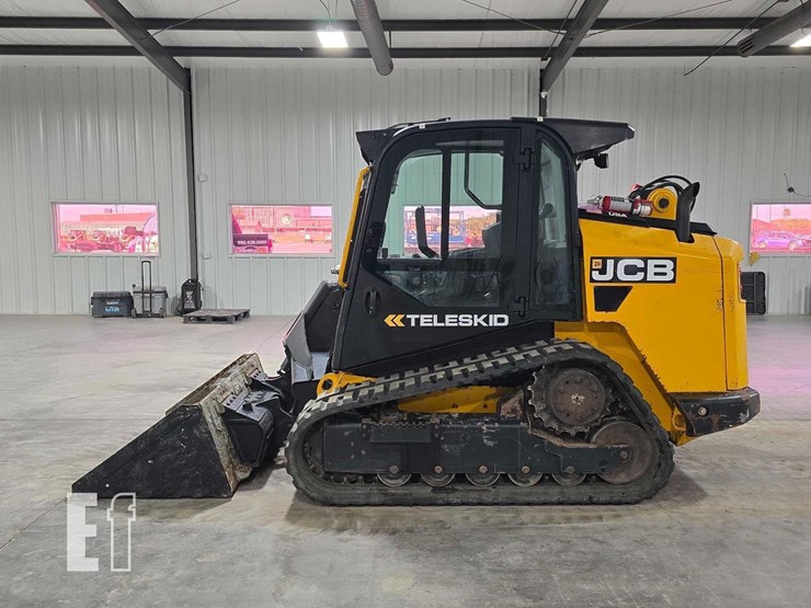 2022-jcb-3ts-8t-image-5