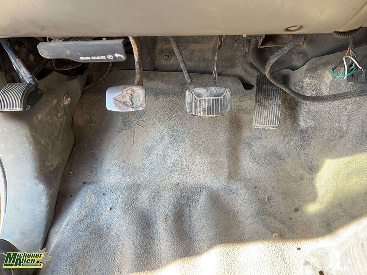 2002-ford-f550-image-18