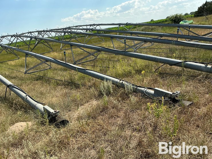 valley-8000-9-tower-pivot-image-11