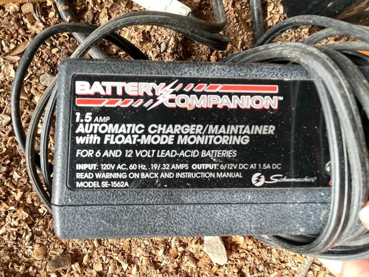 #2293-•-(2)-battery-charger-image-6